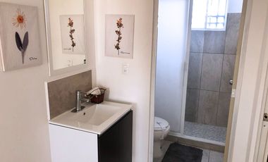 Casa de 2 recámaras en Villas de la Estancia a 8 minutos del Pueblito Querétaro