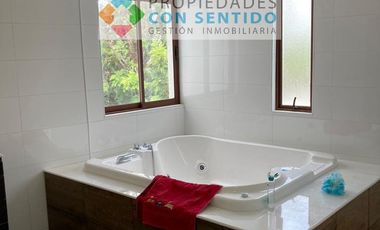 CASA ESTILO MEDITERRÁNEA EN CONDOMINIO SEGURO EN LOMAS DE LO AGUIRRE