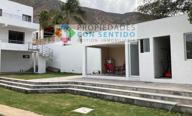 CASA ESTILO MEDITERRÁNEA EN CONDOMINIO SEGURO EN LOMAS DE LO AGUIRRE