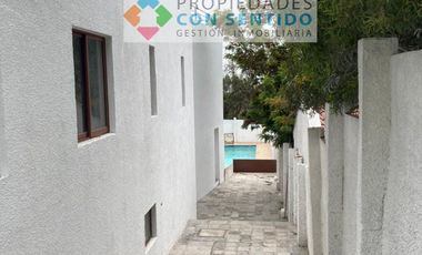 CASA ESTILO MEDITERRÁNEA EN CONDOMINIO SEGURO EN LOMAS DE LO AGUIRRE