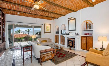 Preciosa casa en la seguridad de villas del tepalo!