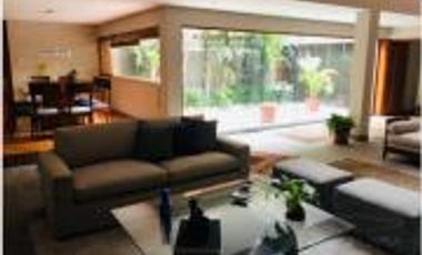 Vendo Hermosa Casa Amplia en Miraflores