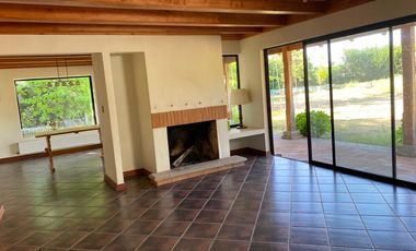 Casa Maravillosa  en exclusivo Sector Loncomilla
