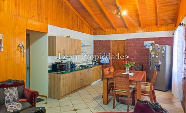 Leon Propiedades vende casa en sitio, en Av. Ambrosio O’Higgins, Curacavi.