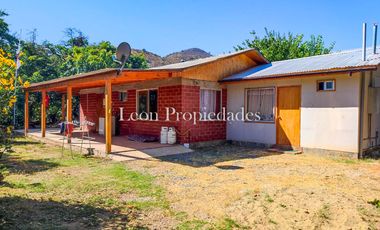 Leon Propiedades vende casa en sitio, en Av. Ambrosio O’Higgins, Curacavi.