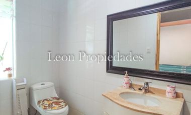 Leon Propiedades vende casa en sitio, en Av. Ambrosio O’Higgins, Curacavi.