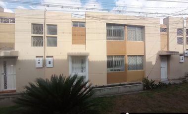 Casa de venta conjunto Ciudad del sol uno, con ampliación, mejoras , a 5 minutos de Pomasqui Plaza