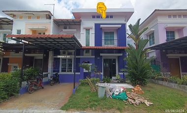 2-storey house in the middle corner position of the Alexandria Anggrek Sari housing complex for rent
