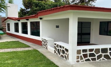 VENDO BONITA CASA CON ALBERCA EN TETELCINGO CUAUTLA MORELOS