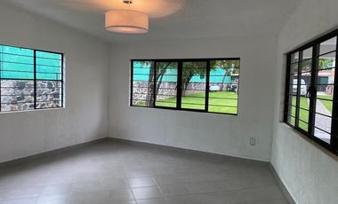 VENDO BONITA CASA CON ALBERCA EN TETELCINGO CUAUTLA MORELOS