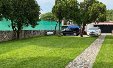 VENDO BONITA CASA CON ALBERCA EN TETELCINGO CUAUTLA MORELOS