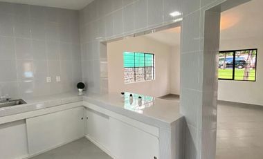 VENDO BONITA CASA CON ALBERCA EN TETELCINGO CUAUTLA MORELOS