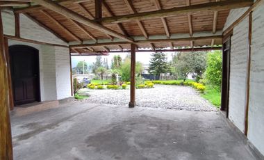 VENTA HERMOSA CASA INDEPENDIENTE LA ARMENIA SECTOR CONOCOTO