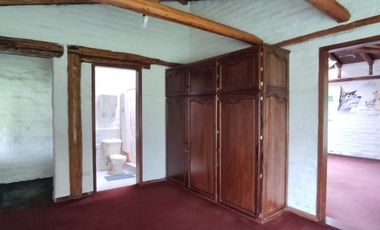 VENTA HERMOSA CASA INDEPENDIENTE LA ARMENIA SECTOR CONOCOTO
