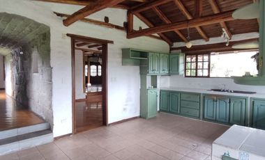 VENTA HERMOSA CASA INDEPENDIENTE LA ARMENIA SECTOR CONOCOTO