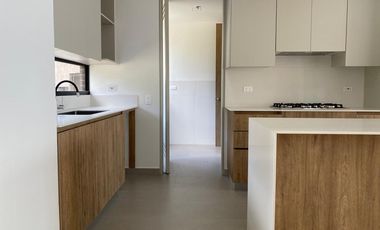 PR17609 Apartamento en arriendo en el sector Cola del Zorro