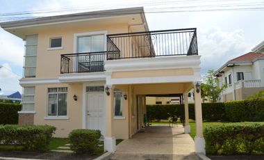 House for rent by the sea with big garden fully furnished in a safe and peaceful community in Fonte Di Versailles Subdivision, Minglanilla