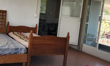 VENTA Casa de campo, alberca, cancha de tenis, amplio jardin.