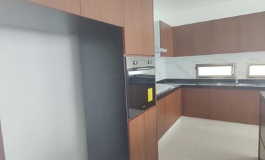 Casa Renta Residencial aqua 4 recámaras con estudio