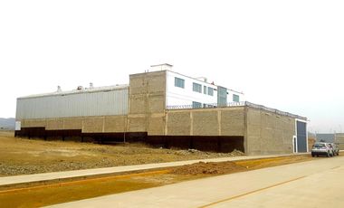 Excelente local en parque industrial Macropolis 1060 m2