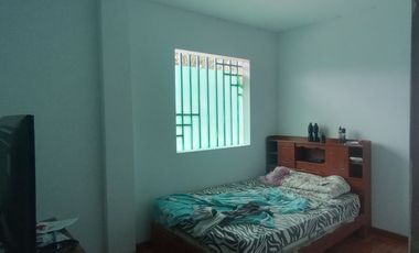 SAN ROQUE DE CUMBAZA Casa en esquina de la Plaza 28 de Julio