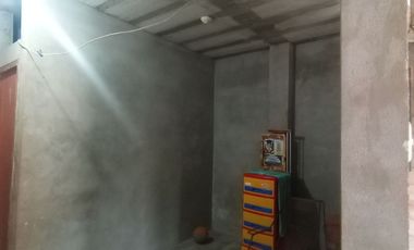 SAN ROQUE DE CUMBAZA Casa en esquina de la Plaza 28 de Julio