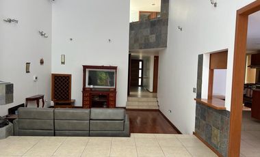 CASA EN VENTA EN FRAC. RESIDENCIAL BOSQUES DE ANGELOPOLIS