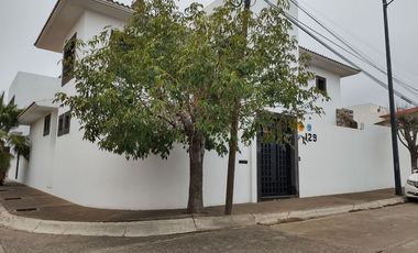 CASA VENTA LOMAS 4A IDEAL PARA NEGOCIO U OFICINA