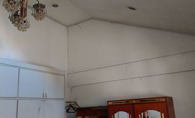 276 Sqm Lot Area, 7 BR, 3 T&B, 3 toilets, 2 carpark - RUSH Sale Metrovilla Valenzuela City