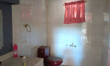 276 Sqm Lot Area, 7 BR, 3 T&B, 3 toilets, 2 carpark - RUSH Sale Metrovilla Valenzuela City