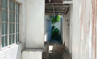276 Sqm Lot Area, 7 BR, 3 T&B, 3 toilets, 2 carpark - RUSH Sale Metrovilla Valenzuela City
