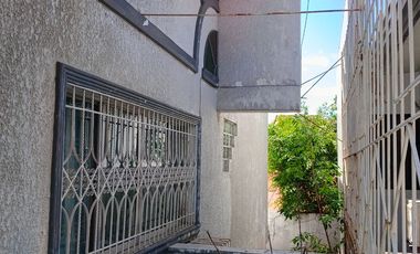 276 Sqm Lot Area, 7 BR, 3 T&B, 3 toilets, 2 carpark - RUSH Sale Metrovilla Valenzuela City