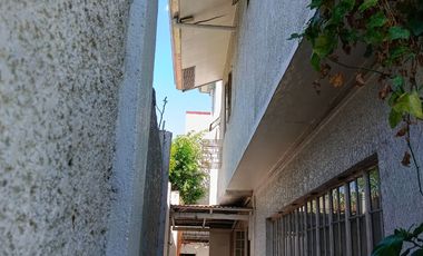 276 Sqm Lot Area, 7 BR, 3 T&B, 3 toilets, 2 carpark - RUSH Sale Metrovilla Valenzuela City