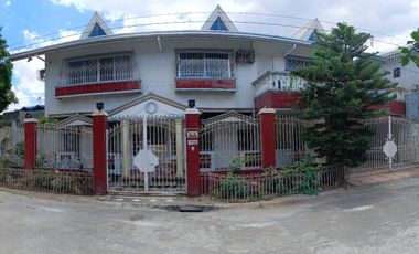 276 Sqm Lot Area, 7 BR, 3 T&B, 3 toilets, 2 carpark - RUSH Sale Metrovilla Valenzuela City