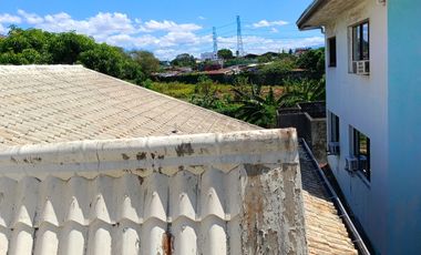 276 Sqm Lot Area, 7 BR, 3 T&B, 3 toilets, 2 carpark - RUSH Sale Metrovilla Valenzuela City