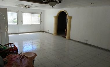 276 Sqm Lot Area, 7 BR, 3 T&B, 3 toilets, 2 carpark - RUSH Sale Metrovilla Valenzuela City