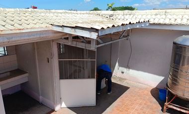 276 Sqm Lot Area, 7 BR, 3 T&B, 3 toilets, 2 carpark - RUSH Sale Metrovilla Valenzuela City