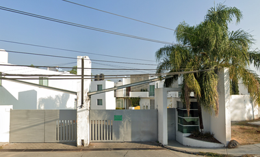 ¡¡Atención Inversionistas!! Amplia y linda Casa en Remate Bancario Col. Yautepec, Morelos.