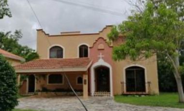 CLUB DE GOLF LA CEIBA  VENTA DE CASA FRENTE AL CAMPO DE GOLF CON EXCELENTE PRECIO!