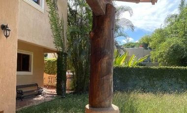 CLUB DE GOLF LA CEIBA  VENTA DE CASA FRENTE AL CAMPO DE GOLF CON EXCELENTE PRECIO!
