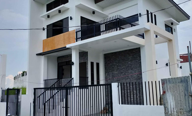 For Sale Ready for Occupncy 2 Storey 3 Bedrooms House and Lot in Vistagrande, Talisay, Cebu