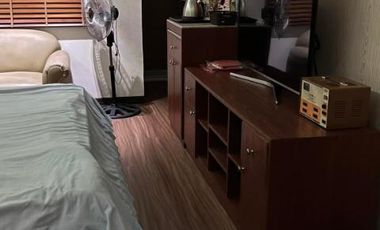 For Sale: 3-Bedroom Townhouse with Parking in A. Santos, Manila