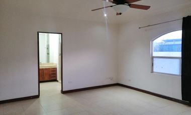 CASA EN RENTA EN VISTANCIA ZONA SUR MONTERREY