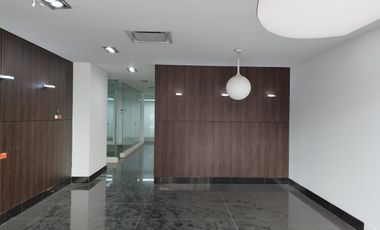 PR17540 Arriendo de local en Poblado