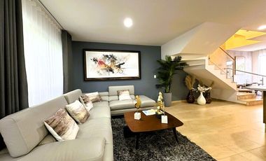 Casa con Acabados PREMIUM en el Fraccionamiento Zibatá, Qro.