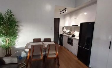 Studio unit in THE RISE MAKATI condominium by SHANG for lease