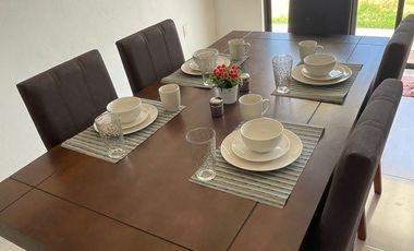 HERMOSA CASA EN RENTA AMUEBLADA EN HACIENDA VALBUENA