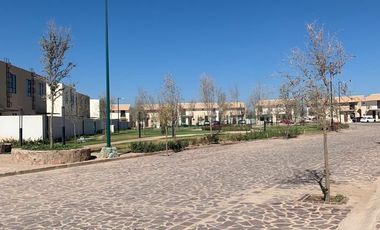 HERMOSA CASA EN RENTA AMUEBLADA EN HACIENDA VALBUENA