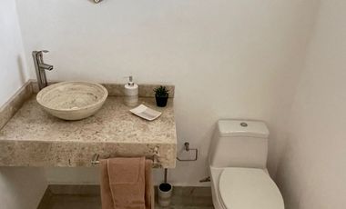 HERMOSA CASA EN RENTA AMUEBLADA EN HACIENDA VALBUENA