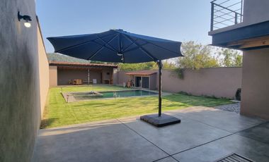 MODERNA CASA EN VENTA, VALLE DE BRAVO
